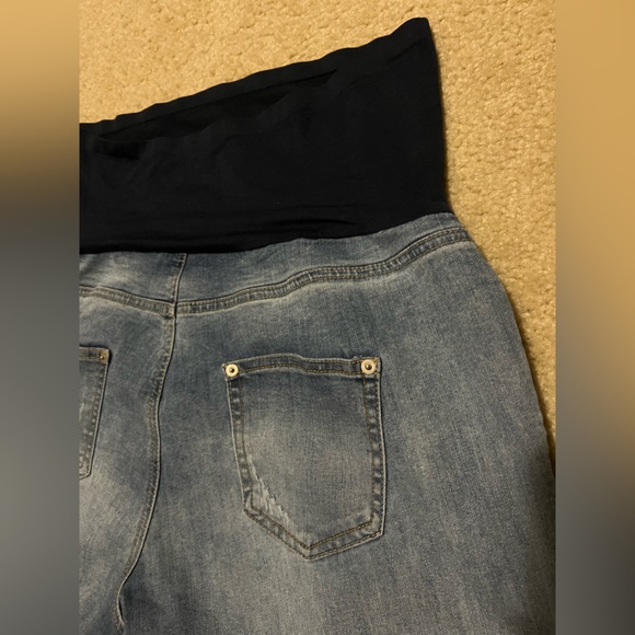 TIME AND TRU Maternity Ripped Jeans (12-14) - Picture 7 of 10